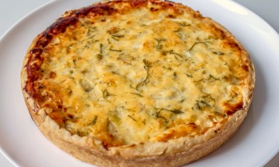 ФРАНЦУЗСКИЙ ЛУКОВЫЙ ПИРОГ С СЫРОМ