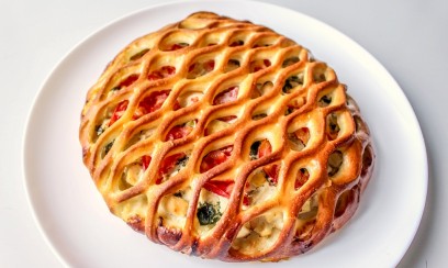 ПИРОГ С КУРИЦЕЙ, ШПИНАТОМ И ПОМИДОРАМИ